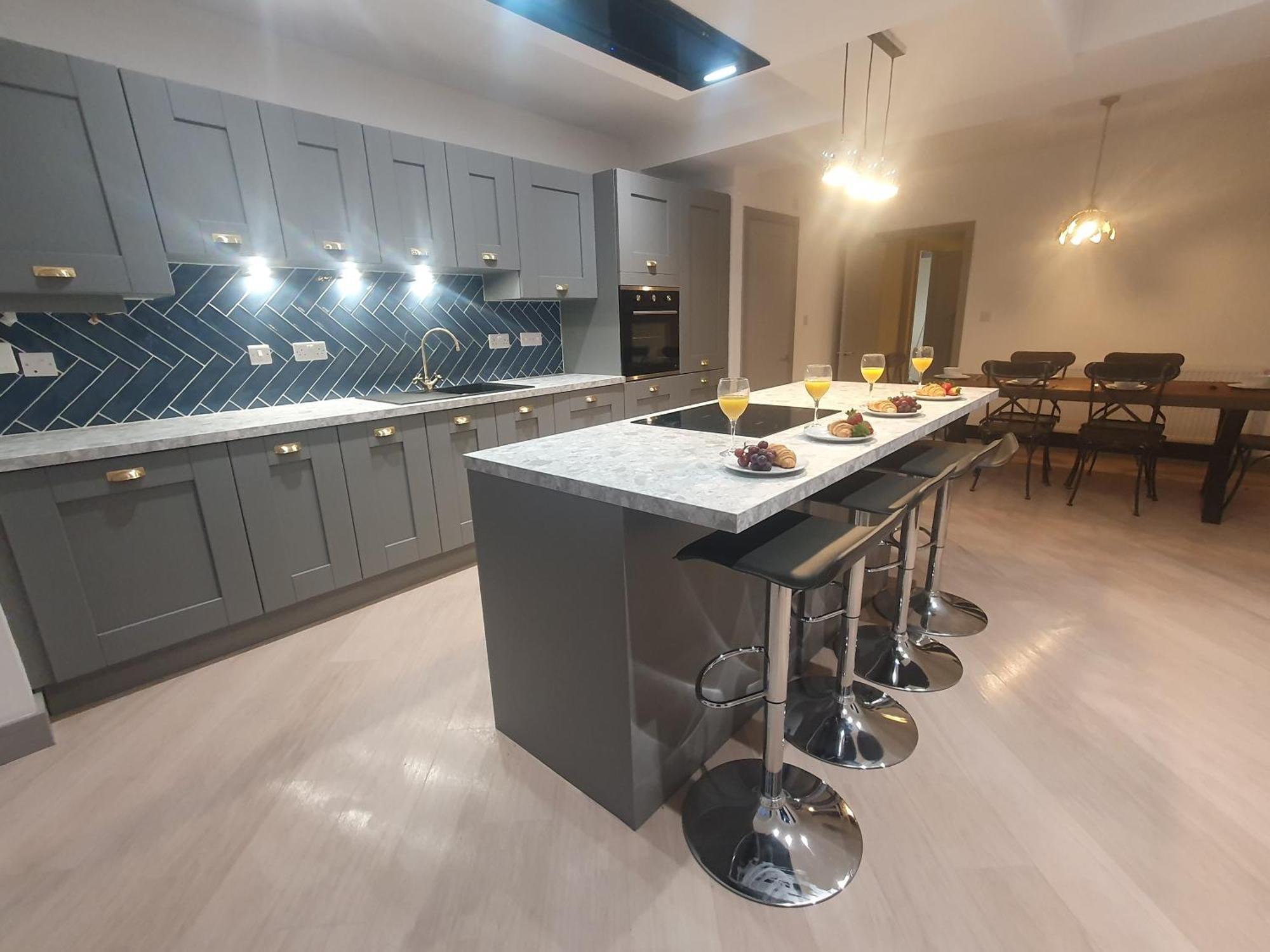 4 Bedroom Luxury House. Bike Park Wales. Secure Bike Store. Brecon Beacons Dowlais Екстериор снимка