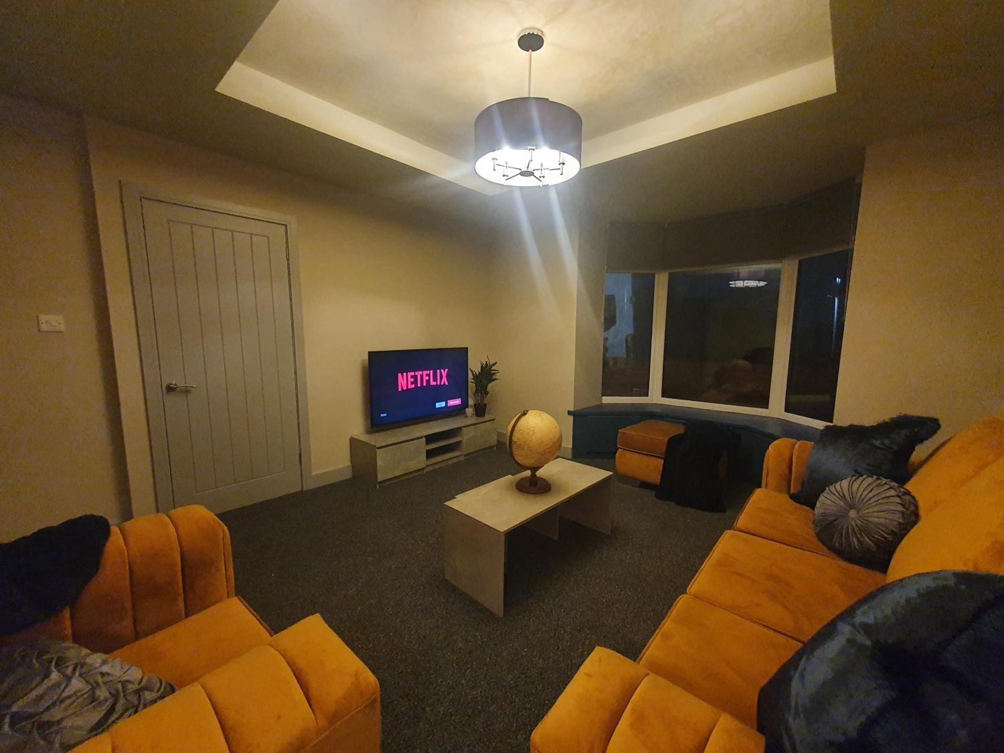 4 Bedroom Luxury House. Bike Park Wales. Secure Bike Store. Brecon Beacons Dowlais Екстериор снимка