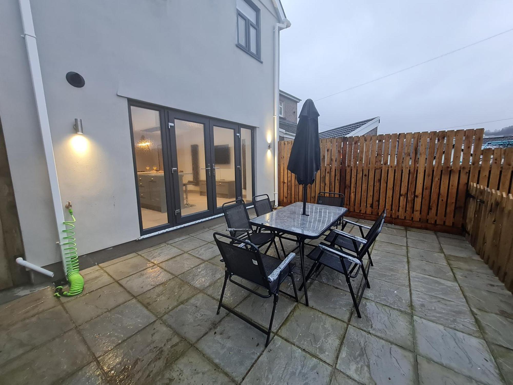 4 Bedroom Luxury House. Bike Park Wales. Secure Bike Store. Brecon Beacons Dowlais Екстериор снимка